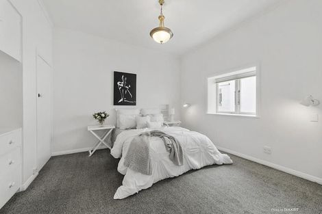 Photo of property in 284 Karori Road, Karori, Wellington, 6012