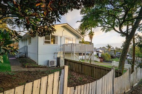Photo of property in 11 Chrisarda Place, Red Hill, Papakura, 2110