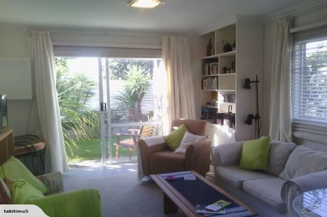 Photo of property in 3 Mahoe Street, Otaki Beach, Otaki, 5512