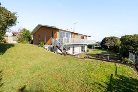 Photo of property in 5 Pohutukawa Drive, Pukete, Hamilton, 3200