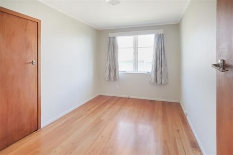 Photo of property in 179 Avondale Road, Avondale, Auckland, 1026