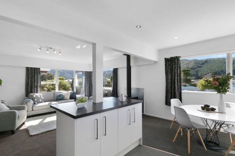 Photo of property in 253 Wellington Road, Wainuiomata, Lower Hutt, 5014