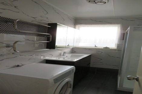 Photo of property in 4 Carbery Place, Manurewa, Auckland, 2102