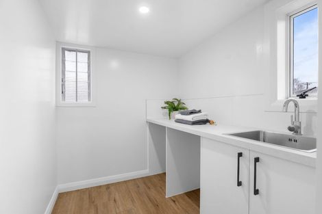 Photo of property in 127 Bowhill Road, New Brighton, Christchurch, 8083