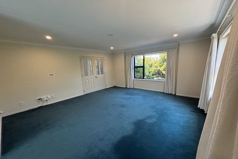 Photo of property in 18 Derry Hill, Churton Park, Wellington, 6037