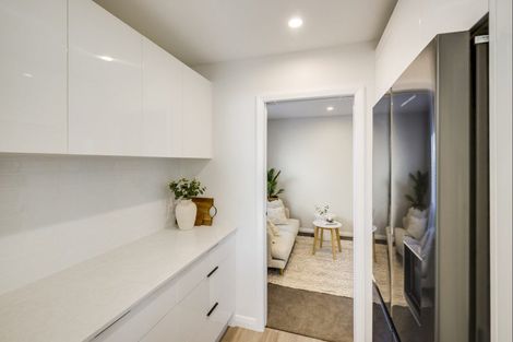 Photo of property in 9a Church Road, Taradale, Napier, 4112