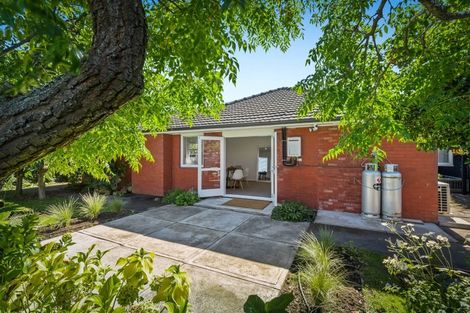 Photo of property in 2/104a Idris Road, Bryndwr, Christchurch, 8052