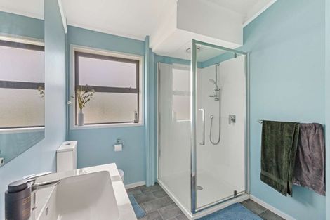 Photo of property in 14 Nevada Drive, Merrilands, New Plymouth, 4312