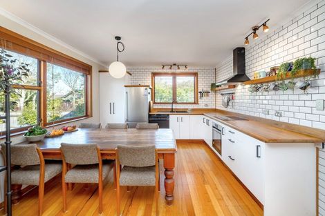 Photo of property in 9 Card Crescent, Featherston, 5710