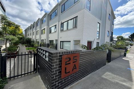 Photo of property in 9/25 Lloyd Avenue, Mount Albert, Auckland, 1025