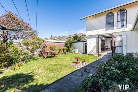 Photo of property in 10 Te Kiteroa Grove, Churton Park, Wellington, 6037