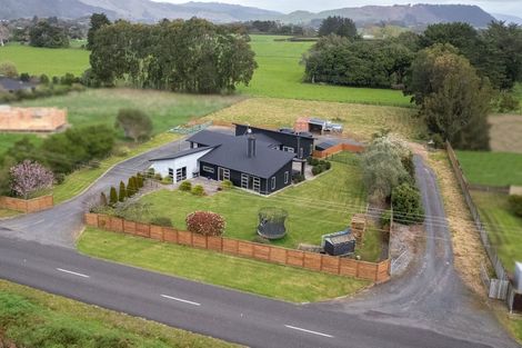 Photo of property in 51 Waikawa Beach Road, Manakau, Levin, 5573