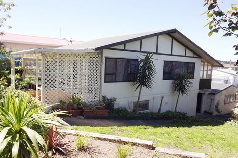 Photo of property in 3 Karioi Crescent, Raglan, 3225