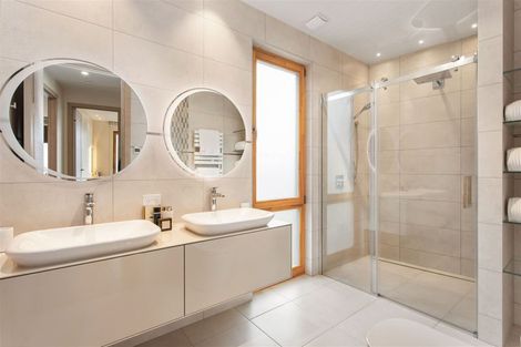 Photo of property in 6 Sowerby Place, Richmond Hill, Christchurch, 8081