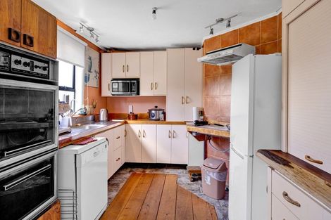 Photo of property in 40 Young Road, Opunake, 4682