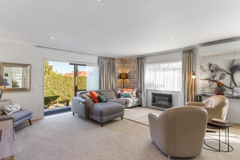 Photo of property in 26 Palmcrest Grove, Highland Park, Auckland, 2010