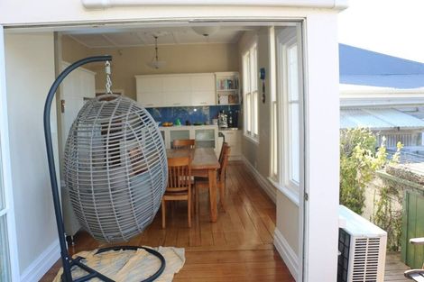 Photo of property in 9 Shannon Street, Mount Victoria, Wellington, 6011