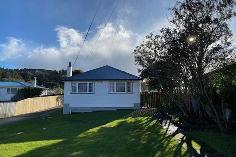 Photo of property in 14 Stanley Street, Wainuiomata, Lower Hutt, 5014