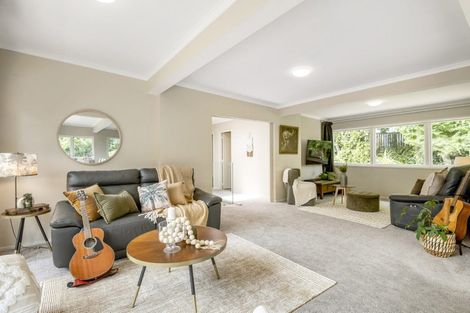 Photo of property in 8 Tranquil Glade, Hillcrest, Auckland, 0627