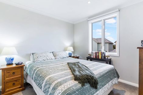 Photo of property in 22 Warbler Crescent, Papakura, 2110