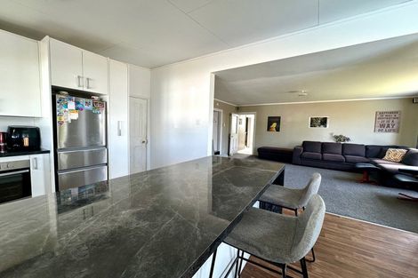 Photo of property in 56 James Street, Balclutha, 9230