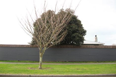 Photo of property in 11 Memorial Park Avenue, Haumoana, 4102