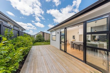 Photo of property in 4 Vintry Drive, Kumeu, 0810