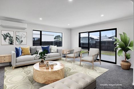 Photo of property in 30a Hunter Street, Hawera, 4610