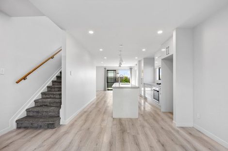 Photo of property in 2 Lords Way, Silverdale, 0932