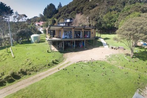 Photo of property in 1a Erua Road, Ostend, Waiheke Island, 1081
