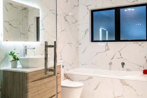 Photo of property in 11 Tawapou Close, Massey, Auckland, 0614