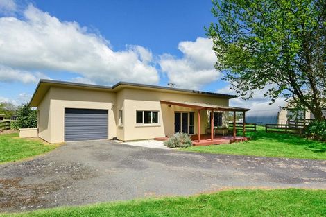 Photo of property in 64 Houghton Road, Ngahinapouri, Hamilton, 3290