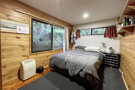 Photo of property in 25 Emlyn Place, Torbay, Auckland, 0630