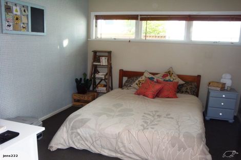 Photo of property in 7 Lake Road, Northcote, Auckland, 0627