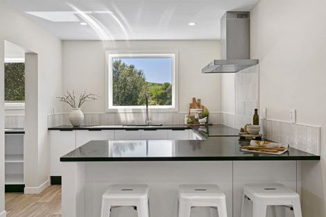 Photo of property in 12b Reeves Road, Acacia Bay, Taupo, 3330