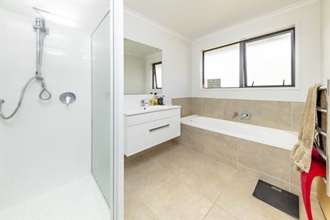 Photo of property in 2 Springburn Place, Pokeno, 2402