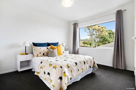 Photo of property in 1/11 Lynngate Place, Hillcrest, Auckland, 0627