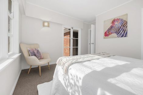 Photo of property in 12 Clayton Road, Manurewa, Auckland, 2102