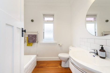 Photo of property in 17 Chelwood Street, Takaro, Palmerston North, 4412