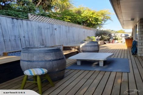 Photo of property in 22 Butterworth Crescent, Papamoa Beach, Papamoa, 3118