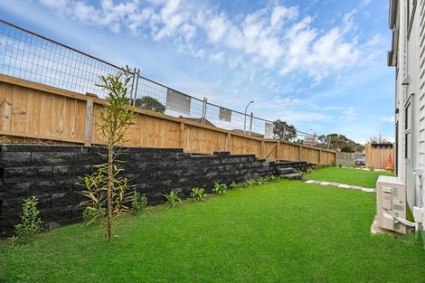 Photo of property in 163a Bradbury Road, Botany Downs, Auckland, 2010