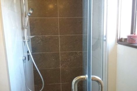 Photo of property in 42 Compton Street, Hillcrest, Auckland, 0627