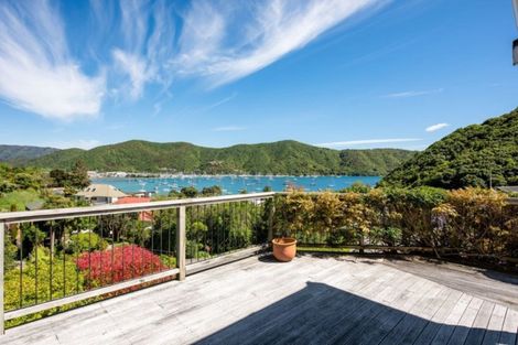 Photo of property in 10 Amelia Crescent, Waikawa, Picton, 7220