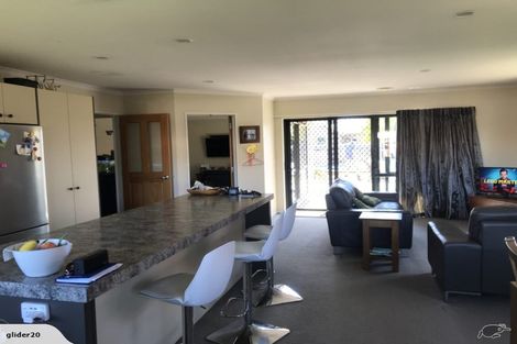 Photo of property in 12 Gandalf Crescent, Paraparaumu, 5032