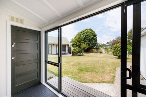 Photo of property in 121/123 High Street, Bulls, 4818