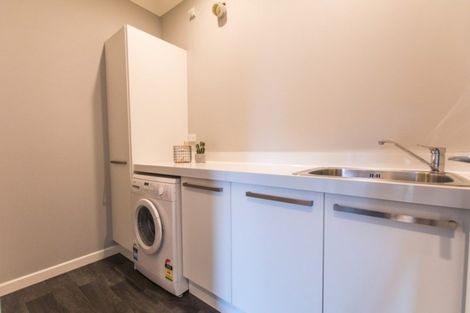 Photo of property in 28 Prince Street, Winton, 9720