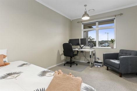 Photo of property in 21 Kahika Grove, Huapai, Kumeu, 0810