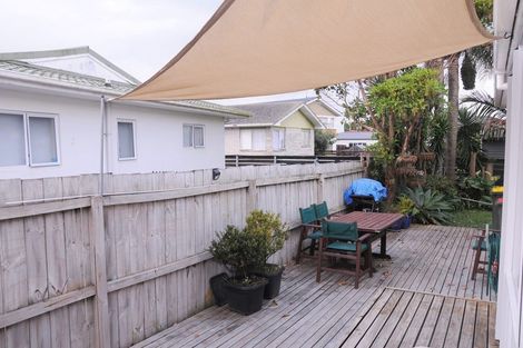 Photo of property in 2/1 Dunstall Place, Mangere Bridge, Auckland, 2022