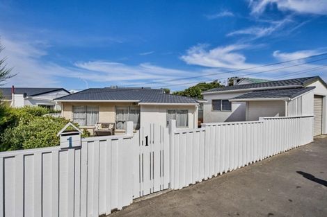 Photo of property in 1 Ferry Street, Seatoun, Wellington, 6022