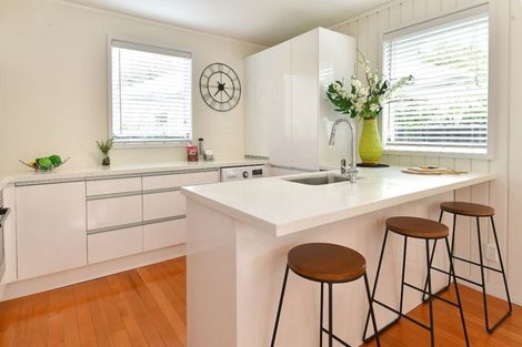 Photo of property in 21 Laurence Street, Manly, Whangaparaoa, 0930